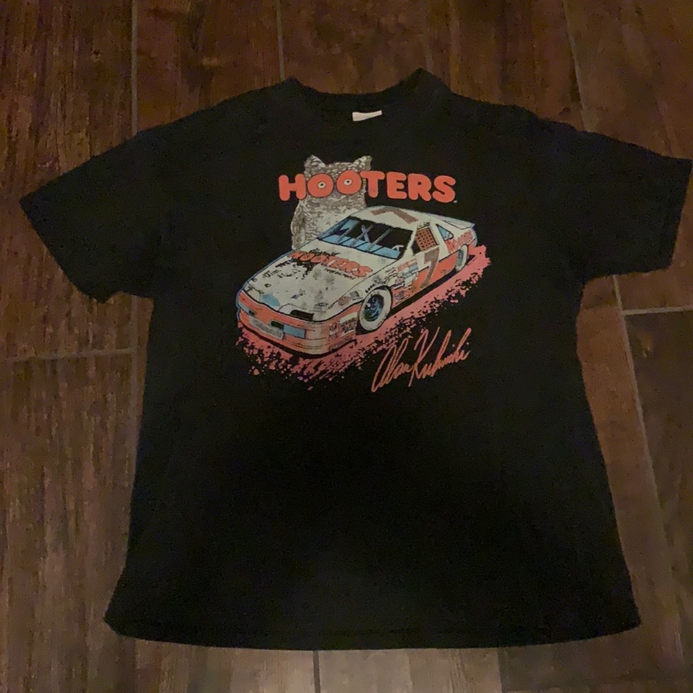 Vintage 1992 Hooters Alan Kulwicki NASCAR T-Shirt